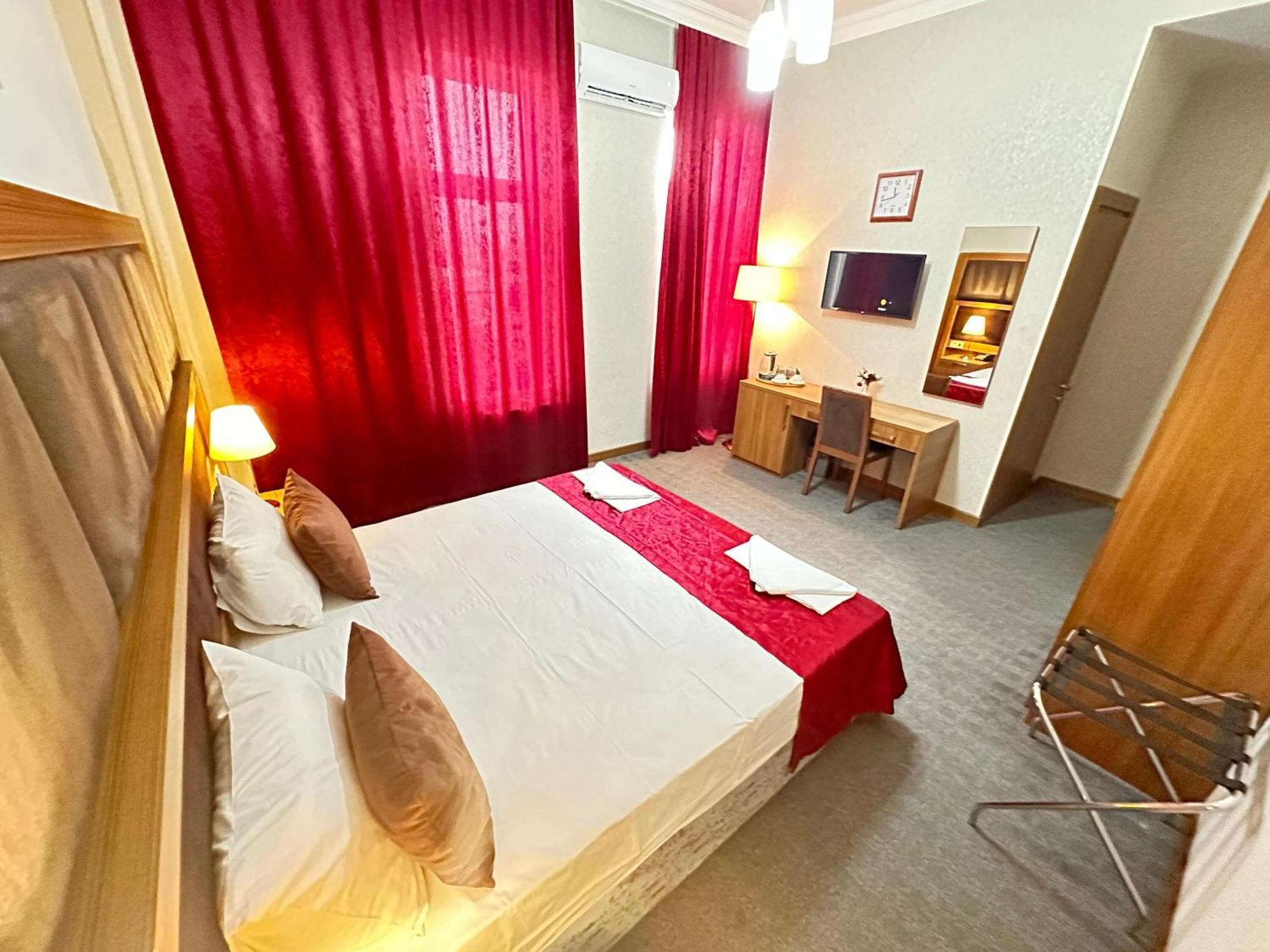 Turkiye Hotel Baku Bagian luar foto