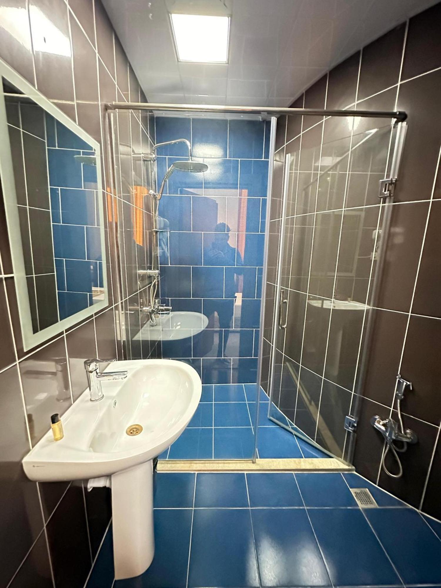Turkiye Hotel Baku Bagian luar foto