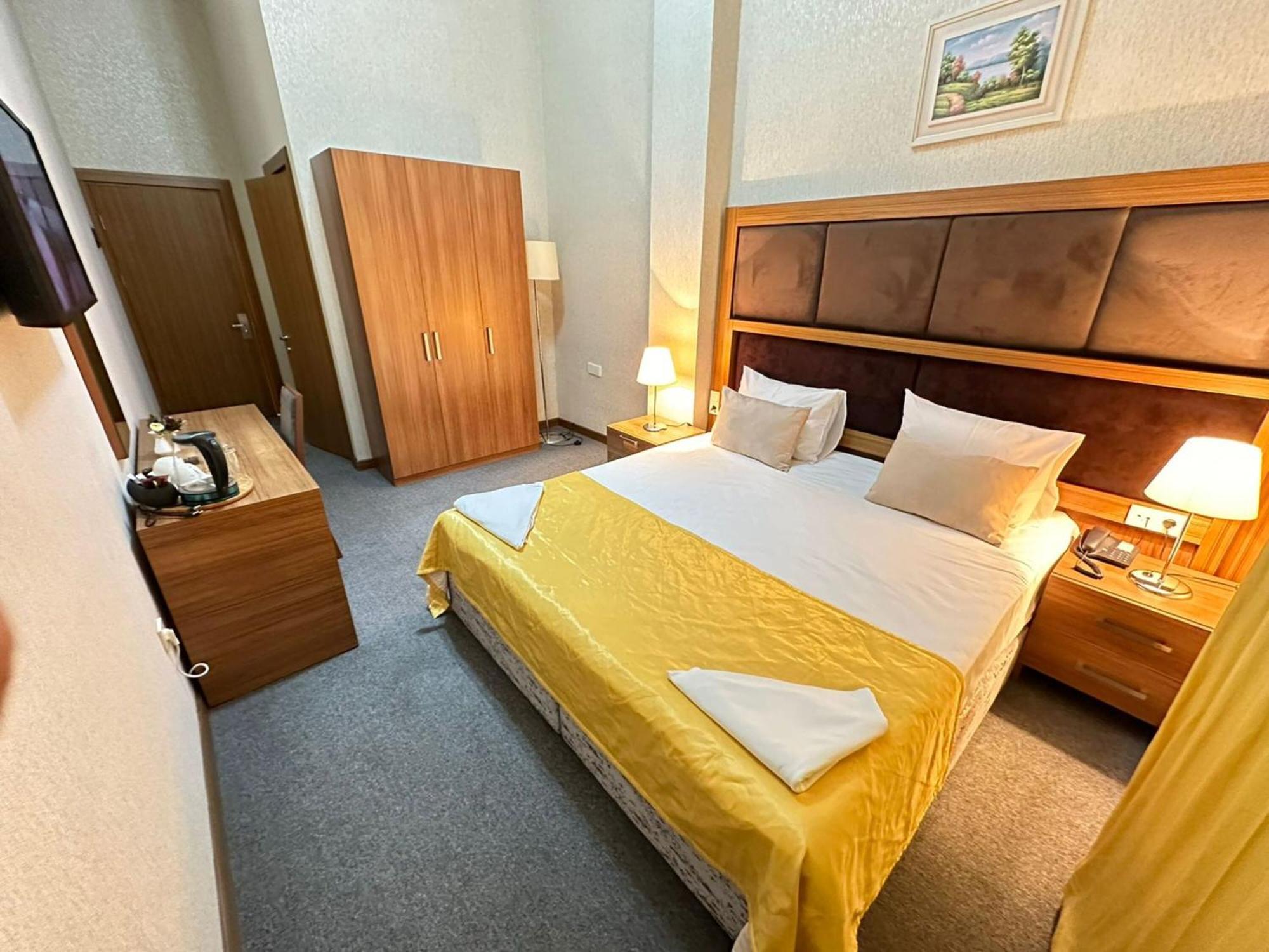 Turkiye Hotel Baku Bagian luar foto