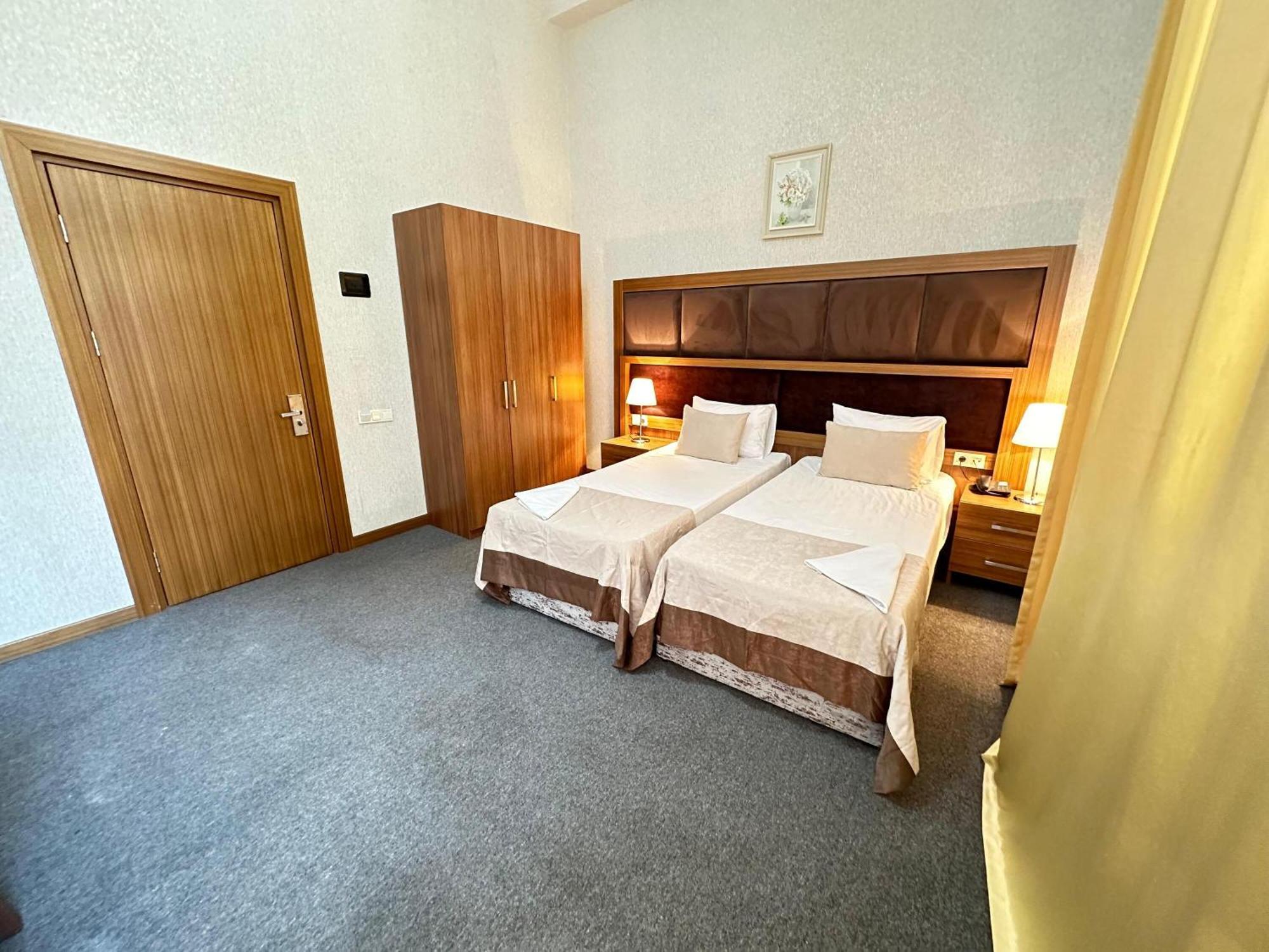 Turkiye Hotel Baku Bagian luar foto